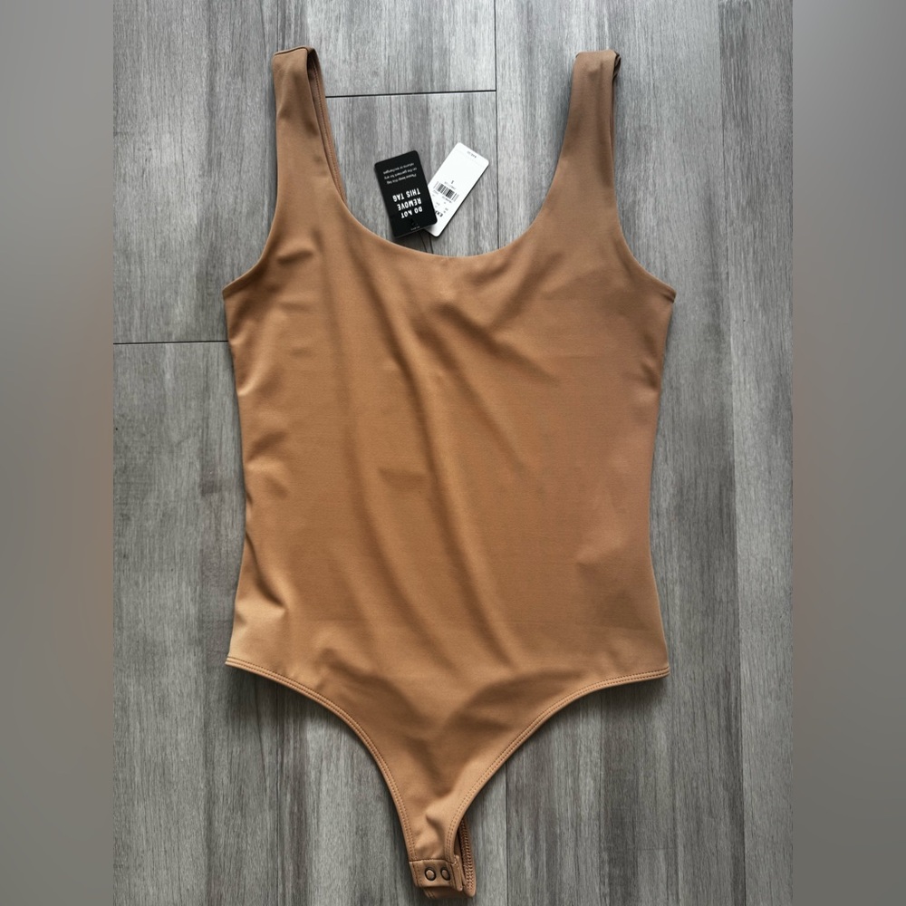 NWT Express Body Contour Bodysuit in Pecan - Picture 2 of 4